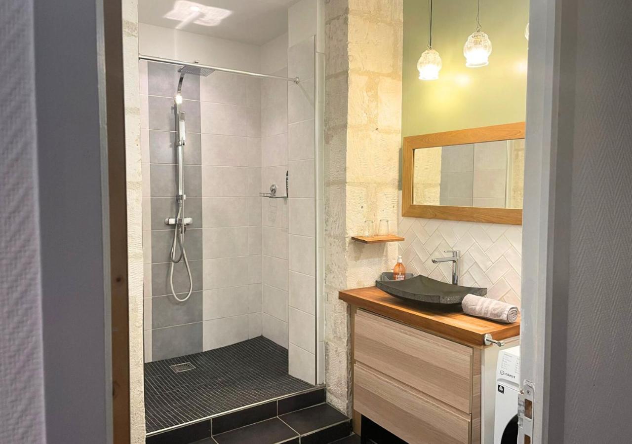Le Thibaudeau Apartment ปัวติเยร์ ภายนอก รูปภาพ