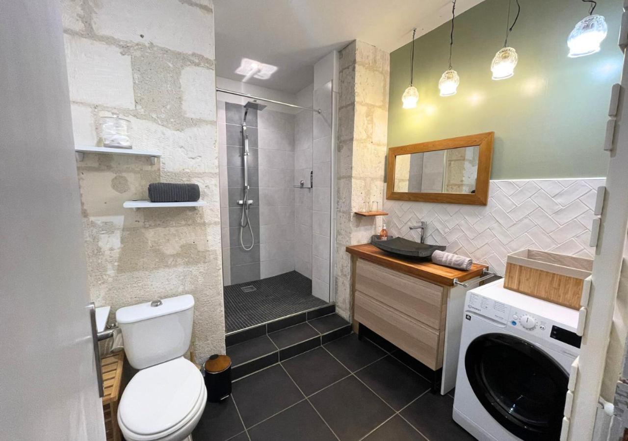 Le Thibaudeau Apartment ปัวติเยร์ ภายนอก รูปภาพ