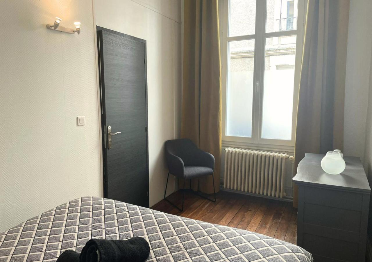 Le Thibaudeau Apartment ปัวติเยร์ ภายนอก รูปภาพ