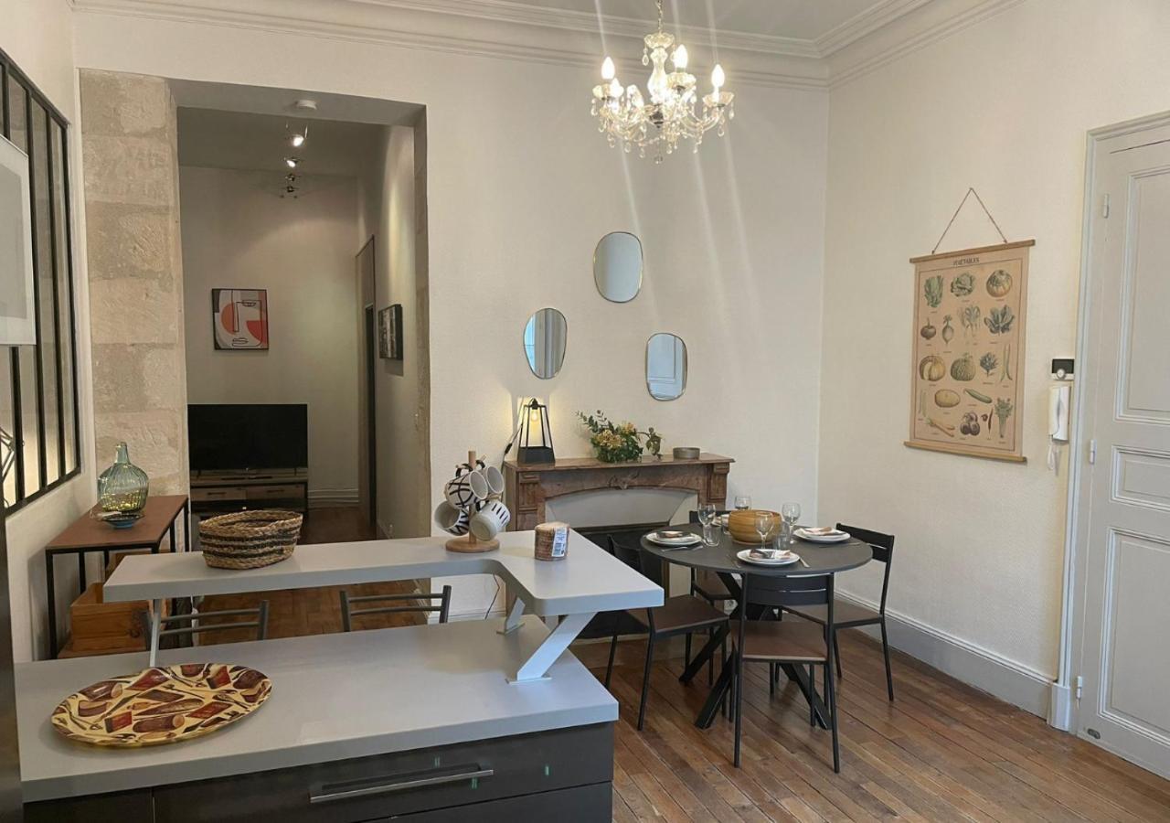 Le Thibaudeau Apartment ปัวติเยร์ ภายนอก รูปภาพ